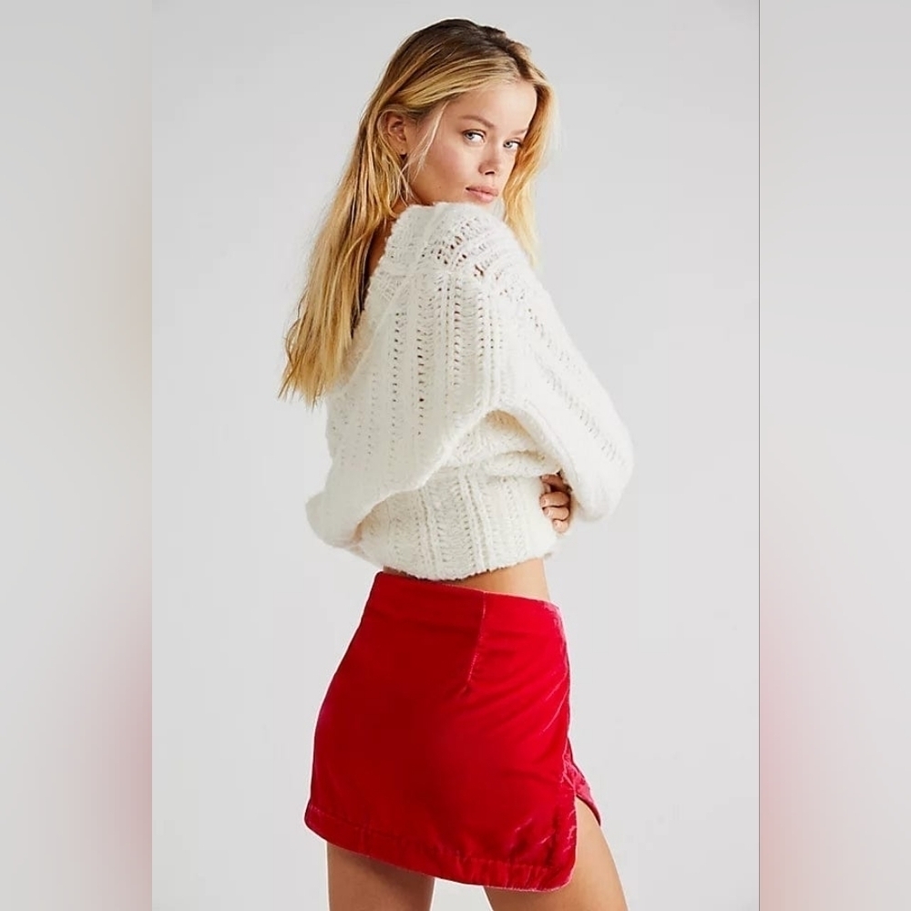 NWT Annalise Velvet Mini Skirt Pink Phenom - Picture 2 of 7